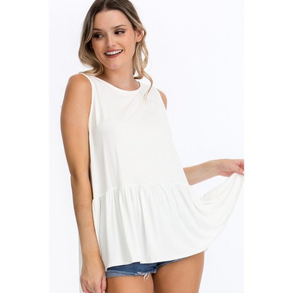 🌼Ruffled Tank with Crochet Back Detail in White - Picture 3 of 4